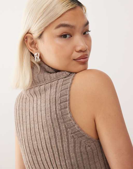 COLLUSION ribbed roll neck in chocolate brown