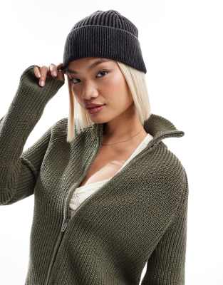 Collusion Ribbed Washed Beanie In Black