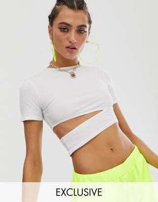 COLLUSION - Ribbeltop met uitsnijding en korte mouwen-Wit Wit