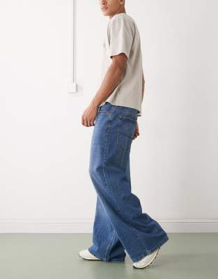 Collusion Riley Wide Leg Jeans In Blue