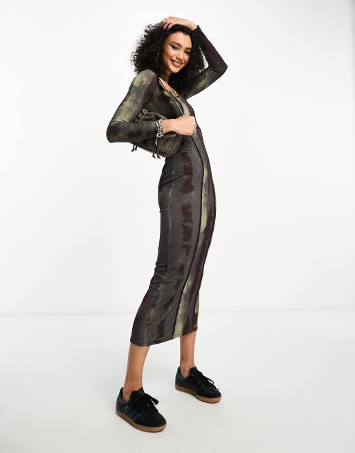 COLLUSION - Robe longue à encolure carrée et imprimé abstrait - Gris