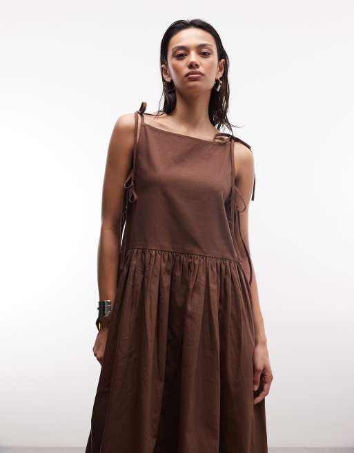 COLLUSION - Robe longue avec ourlet asymétrique et détails noués sur les côtés - Chocolat cassé, 4 de 4