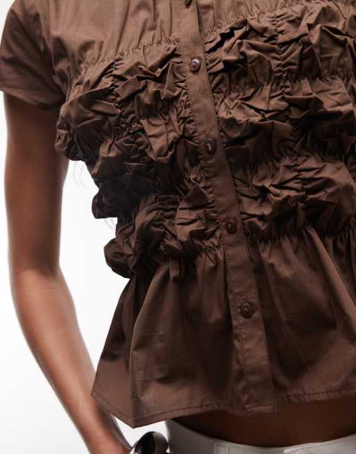 COLLUSION ruched fitted short sleeve shirt in brown, 3 of 4