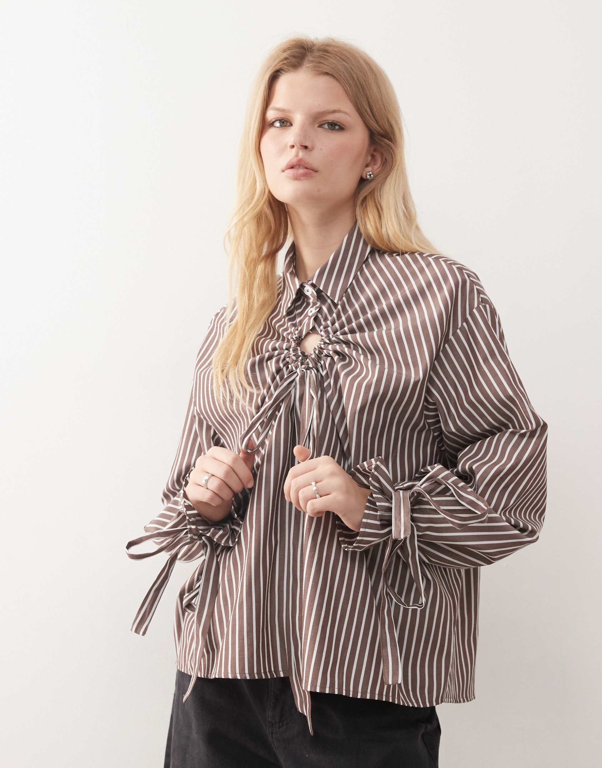 collusion ruched keyhole shirt in brown stripe