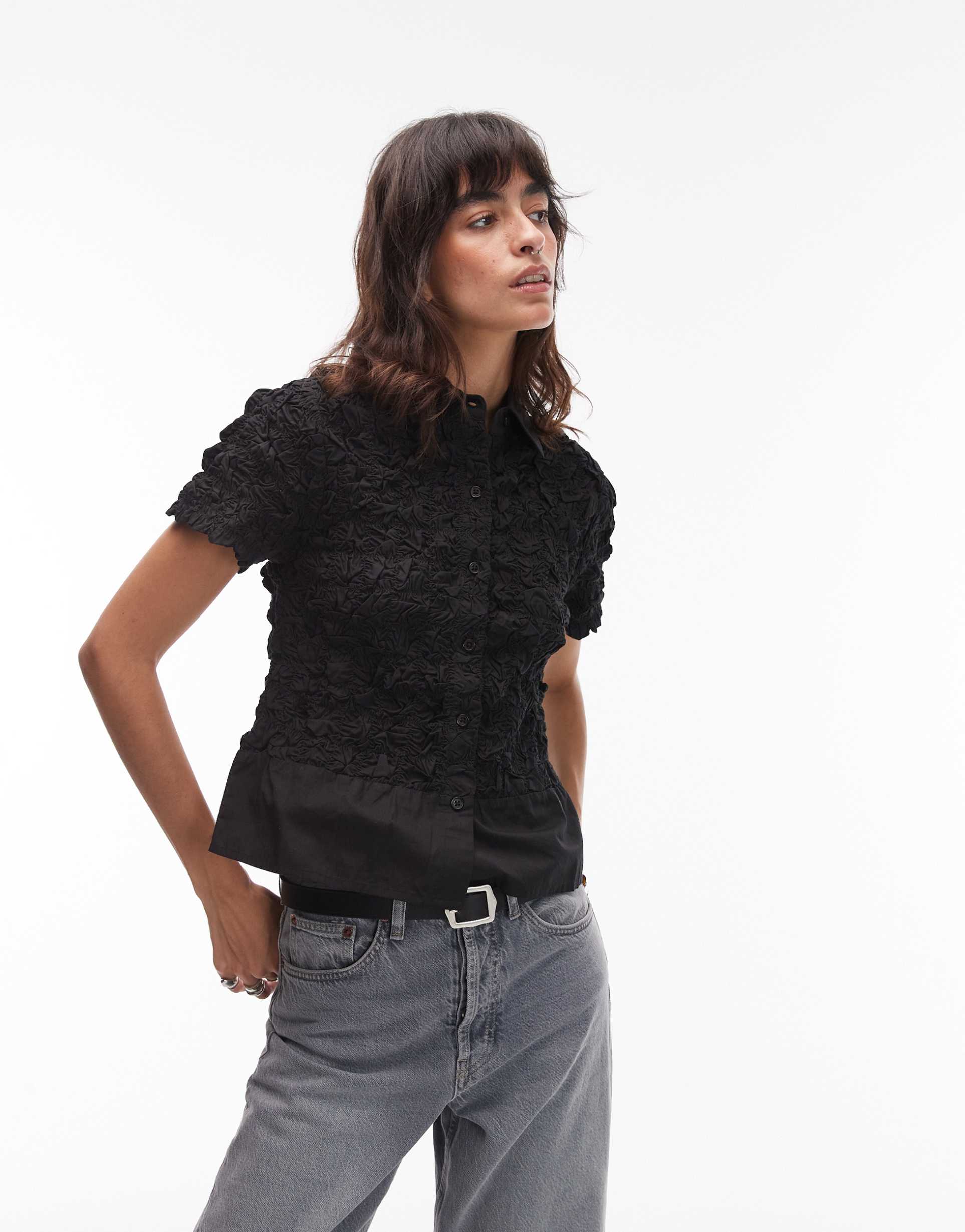 collusion ruched short sleeve fitted poplin shirt in black