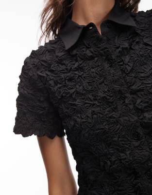 Collusion Ruched Short Sleeve Fitted Poplin Shirt In Black