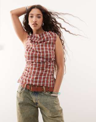 ruched side woven cowl top in red plaid-Multi