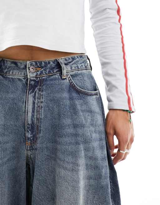 COLLUSION - Ruimvallende jeans met ballonpijpen en lage taille in 'dirty' wassing, 2 van 5