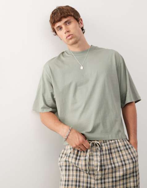 COLLUSION – Salviagrön t-shirt med boxig passform - view 1