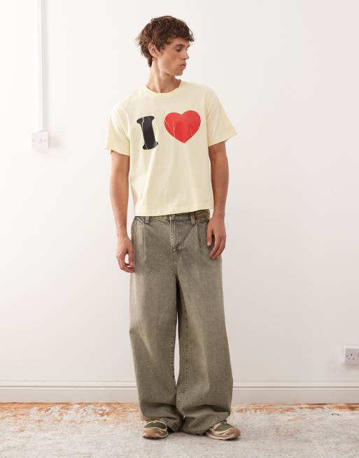 COLLUSION – Schmal geschnittenes T-Shirt in Gelb mit „I LOVE“-Grafik, 2 von 5