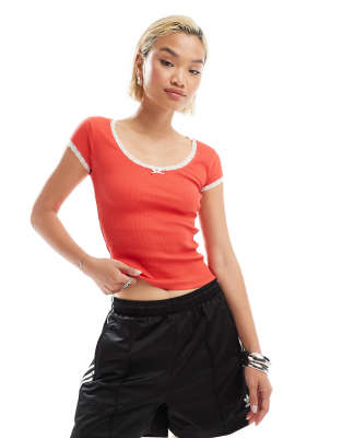 Collusion Scoop Rib Fitted Top With Lace Trim In Red