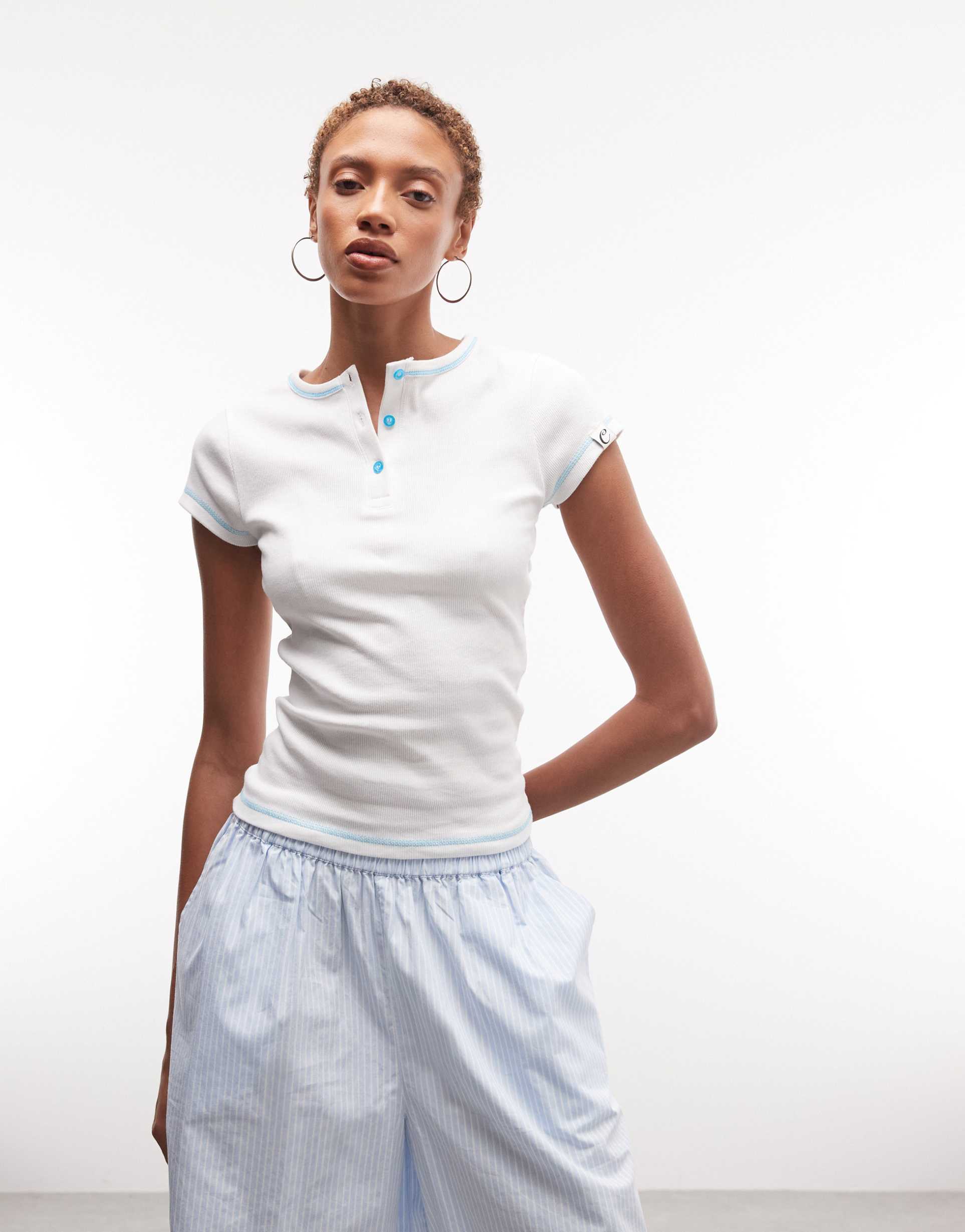 collusion short sleeve henley neck t-shirt with contrast stitching in white