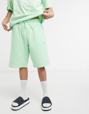 green shorts co ord