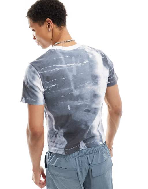 COLLUSION Shrunken T-shirt with distorted black and white
