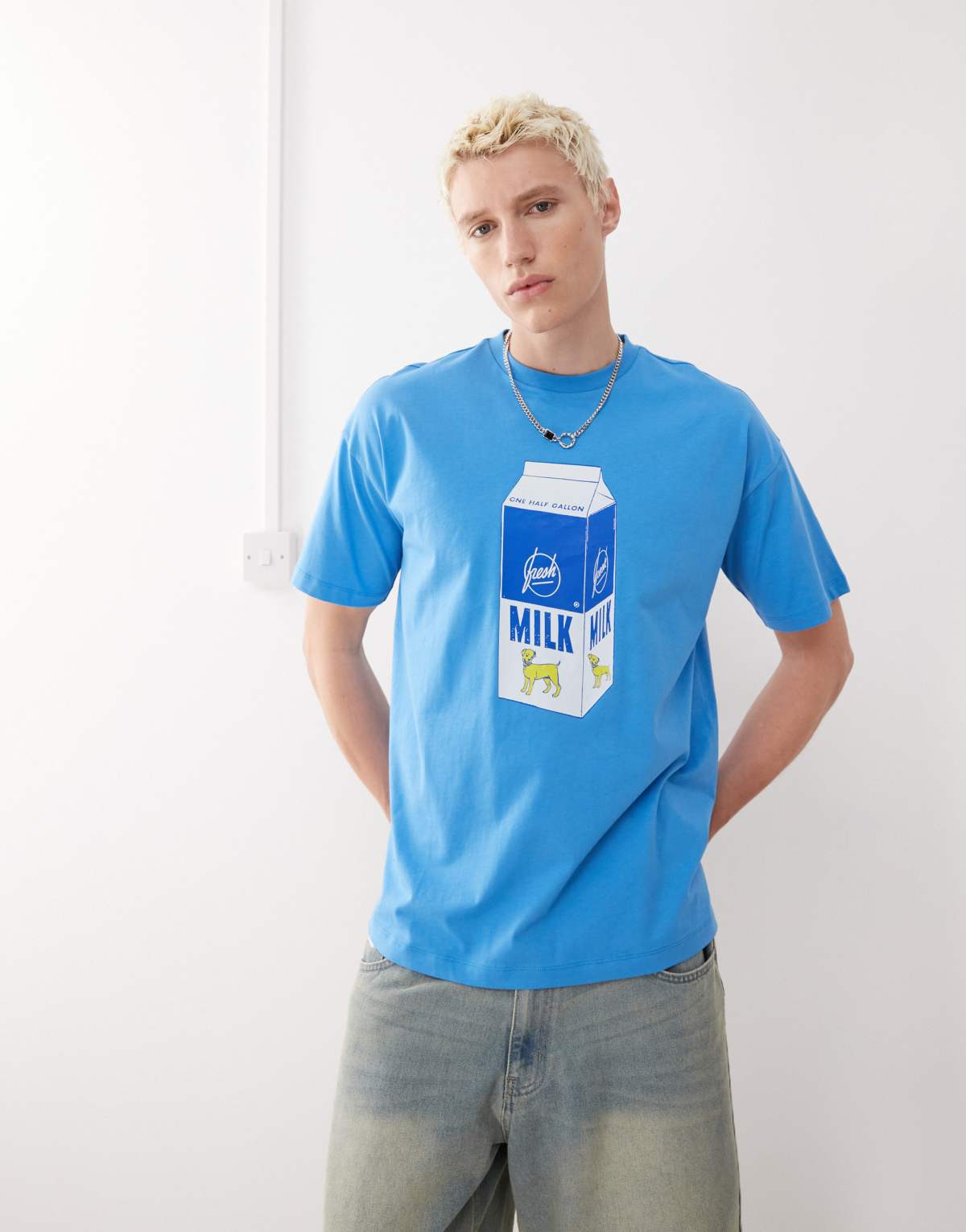 COLLUSION Skater fit graphic t-shirt with milk print in blue