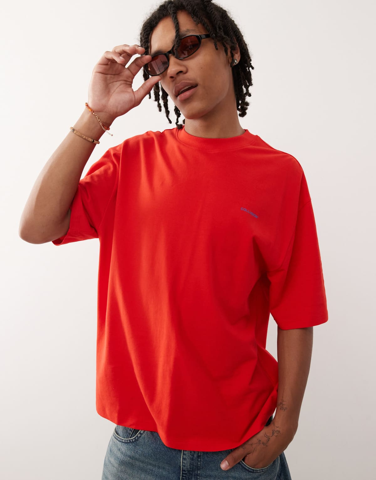 COLLUSION Skater fit t-shirt in red with blue print
