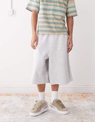 Collusion COLLUSION Skater jersey short in grey marl with knee detail