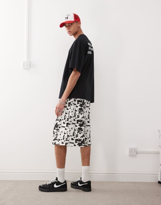 COLLUSION Skater relaxed jersey shorts in cow print, 4 of 5