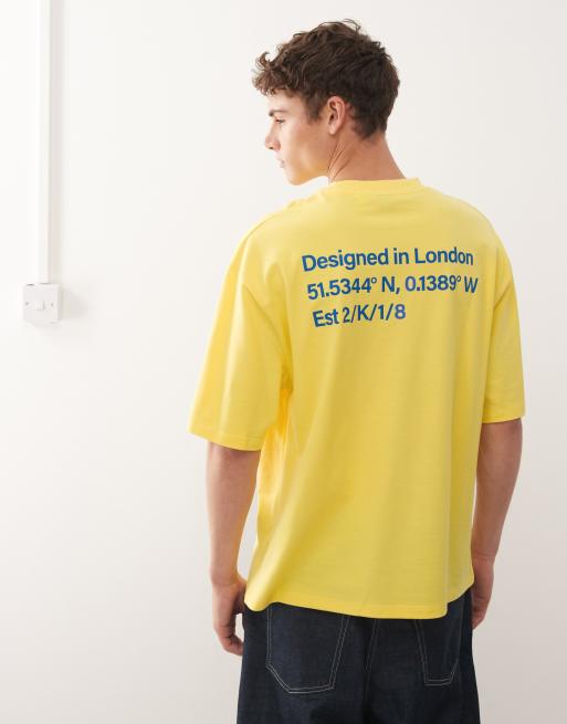 COLLUSION – Skater-T-Shirt in Gelb mit blauem Textprint auf dem Rücken, 3 von 5