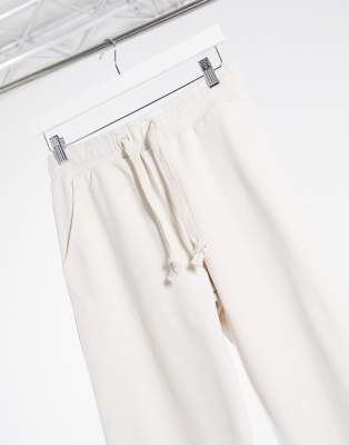 white skinny sweatpants