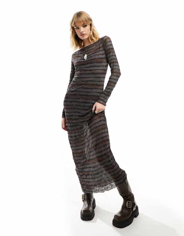 Collusion - slash neck long sleeve crinkle mesh printed maxi dress in multi