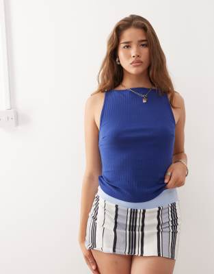 Collusion COLLUSION slash neck ribbed vest in navy-Blue
