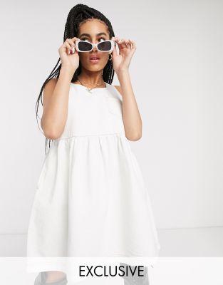 sleeveless smock dress