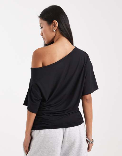 COLLUSION - Sort offshoulder-overdel med drapering, 3 af 4