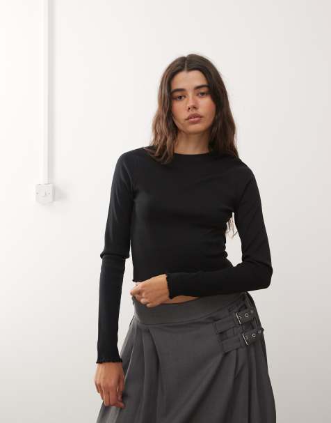 COLLUSION - Sort ribstrikket T-shirt med lange ærmer og bølgekant - view 1