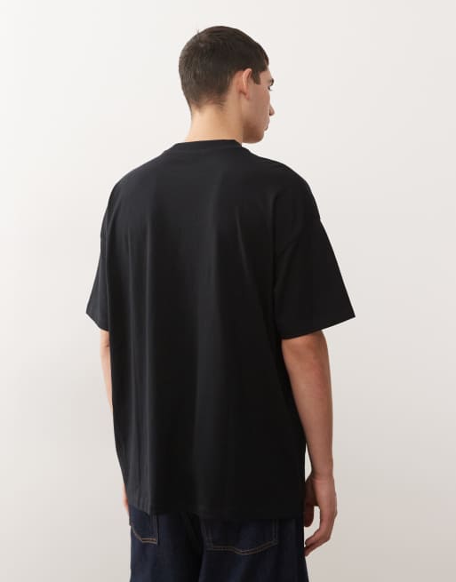 COLLUSION - Sort T-shirt med lomme og print, 3 af 5