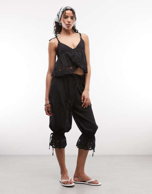 COLLUSION - Sorte oversized bloomer-strandshorts med blondekanter - Del af sæt