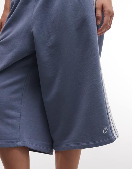 COLLUSION – Sportiga, långa, baggy jersey-shorts med ränder, 4 av 5