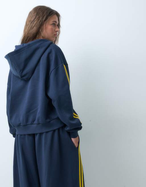 COLLUSION sports boxy zip through hoodie in navy, 3 of 4