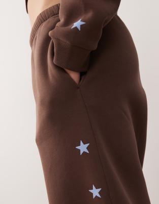 Collusion Star Logo Sweatpants In Brown