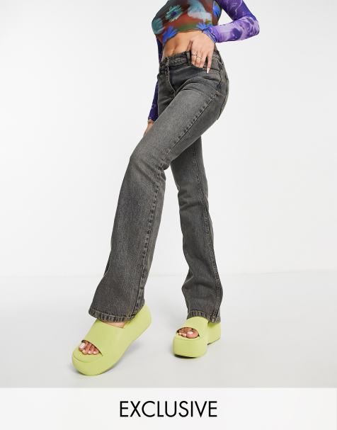 COLLUSION - Stive Mid Rise-jeans med svaj i slidt Y2K-vask - view 1