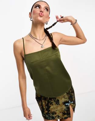 COLLUSION - Studios - Camisole in Khaki, Kombiteil-Grün