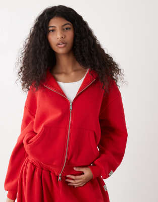 COLLUSION - Sweat à capuche zippé coupe carrée - Rouge