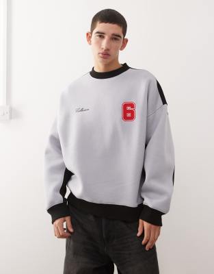 COLLUSION - Sweat style football coupe carrée oversize à broderie - Gris et noir