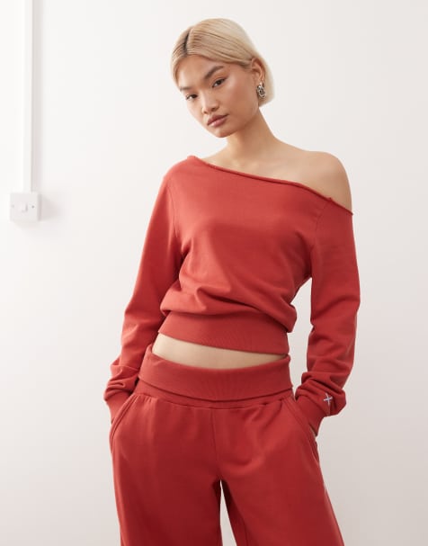 COLLUSION - Sweatshirt met blote schouder in rood met wassing, deel van co-ord set - view 1