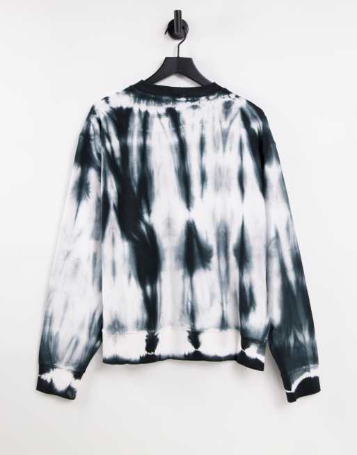 Tie dye sweatshirt black and sale white