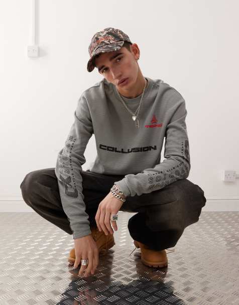 COLLUSION – Szary bawełniany T-shirt z nadrukami sportowymi o waflowej strukturze - view 1