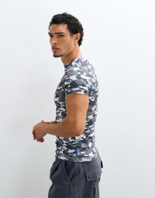 COLLUSION t-shirt aderente in mimetico grigio, 4 di 5