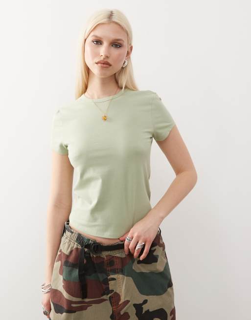 COLLUSION - T-shirt corta e stretta color oliva