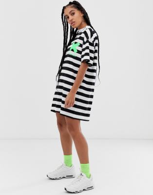 black and white t shirt dress