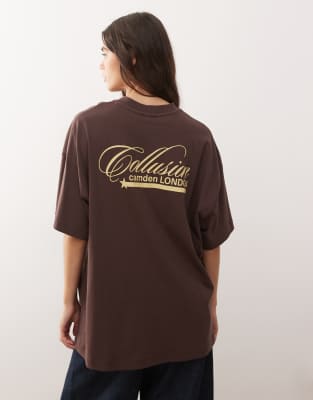 COLLUSION - T-Shirt in Braun mit Markenschriftzug-Print auf der Rückseite-Brown
