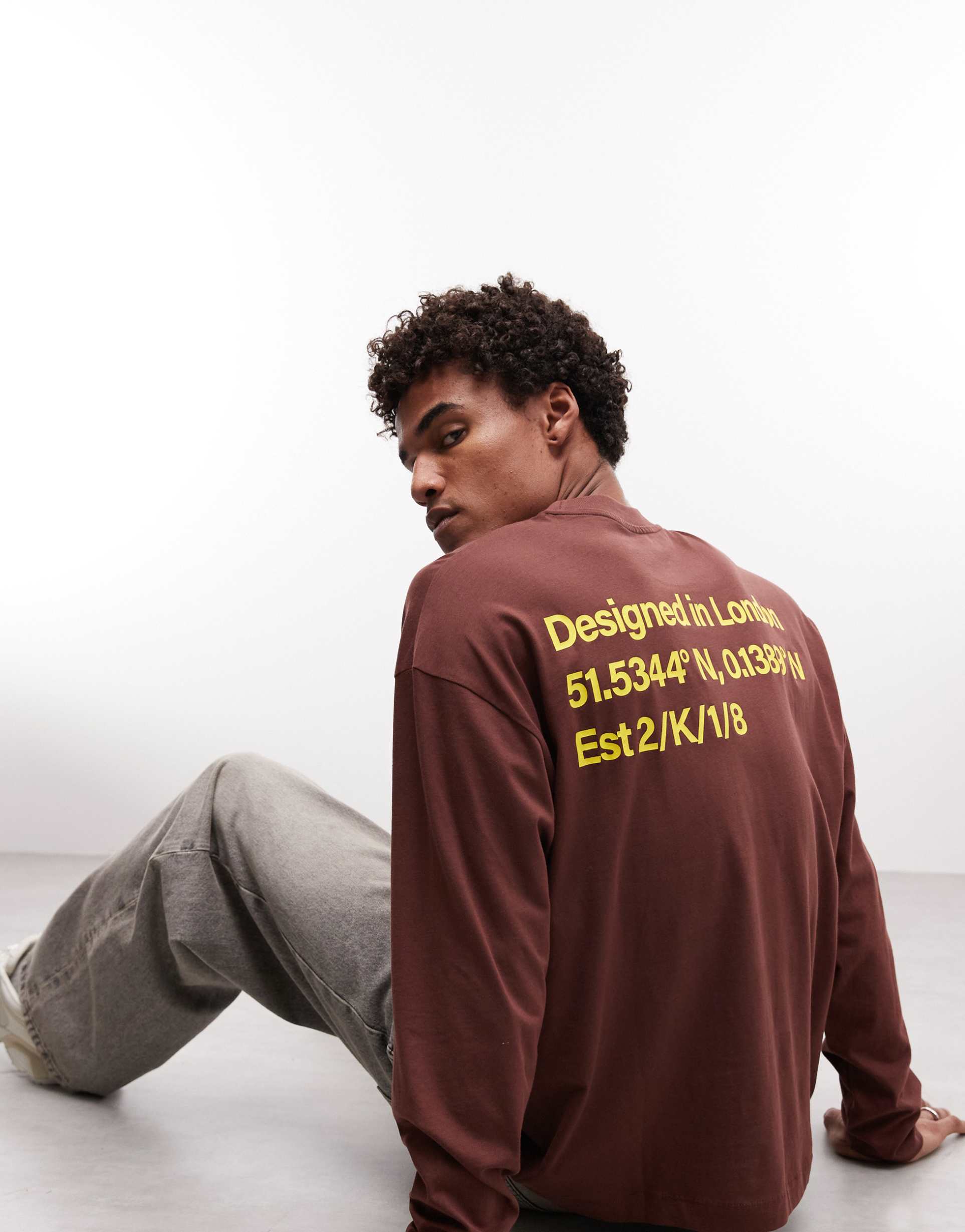 collusion t-shirt in brown with yellow logo