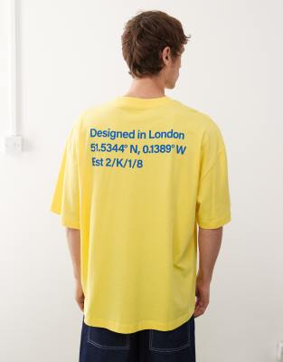 Collusion COLLUSION T-shirt in yellow with blue back print