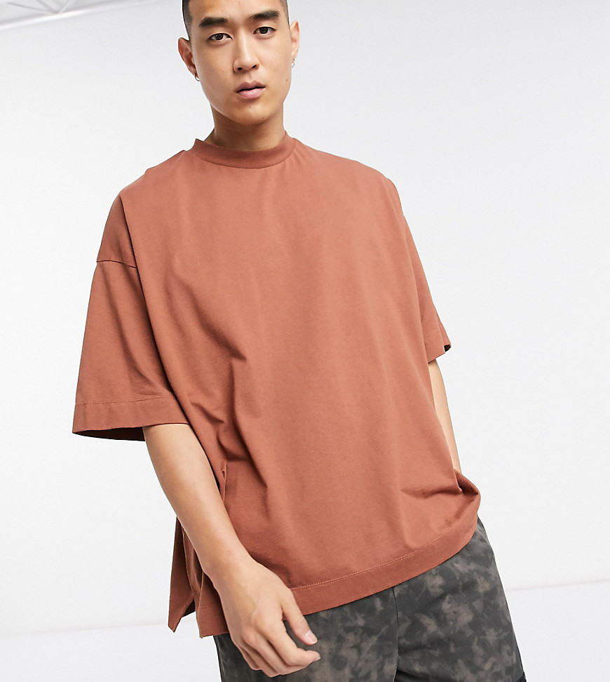 COLLUSION - T-shirt oversize marrone