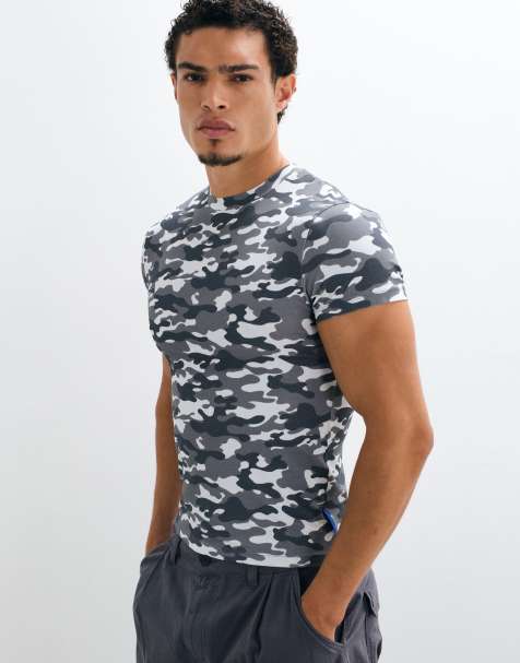 COLLUSION t-shirt raccourci en camouflage gris - view 1
