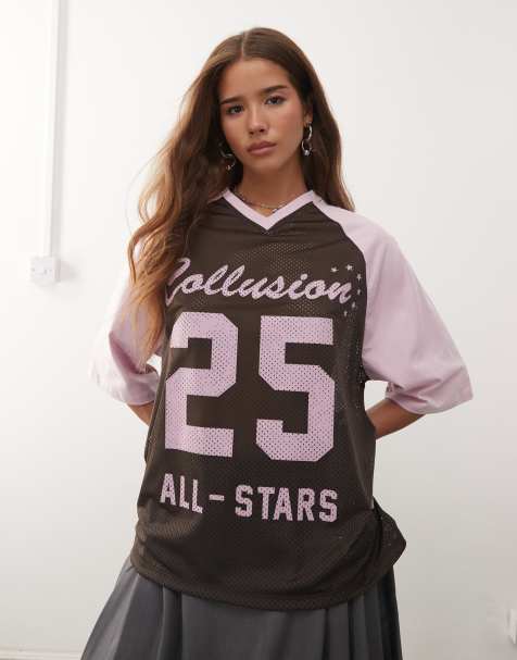 COLLUSION - T-shirt van airtex met V-hals en sportieve grafische nummerprint in roze bruin - view 1